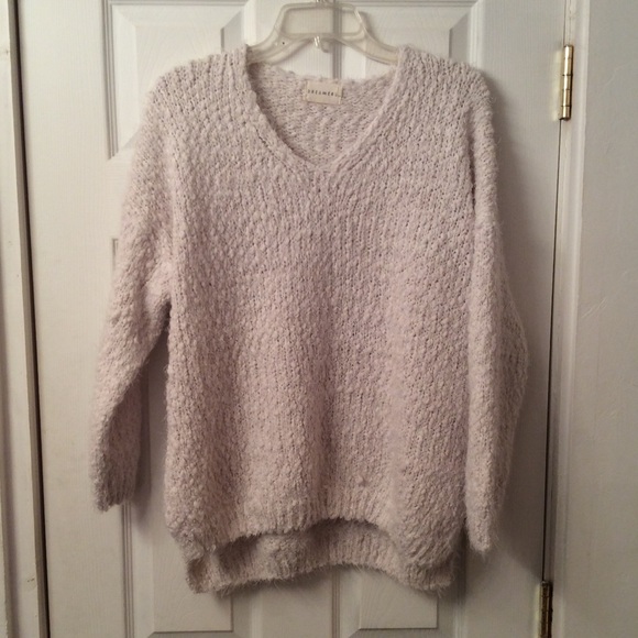 DREAMERS popcorn pullover. - Picture 7 of 8